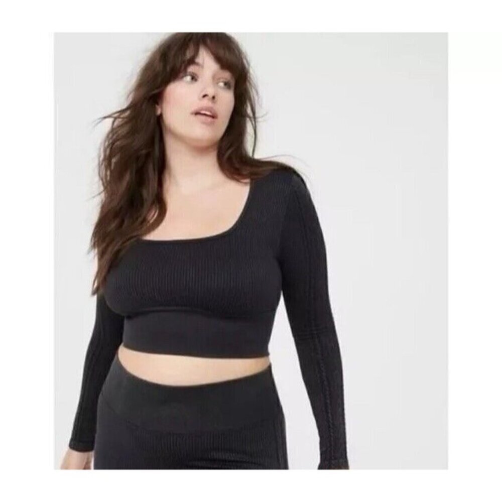Aerie Offline Black Seamless Cable Cropped Square Neck T-Shirt Size Medium NWT